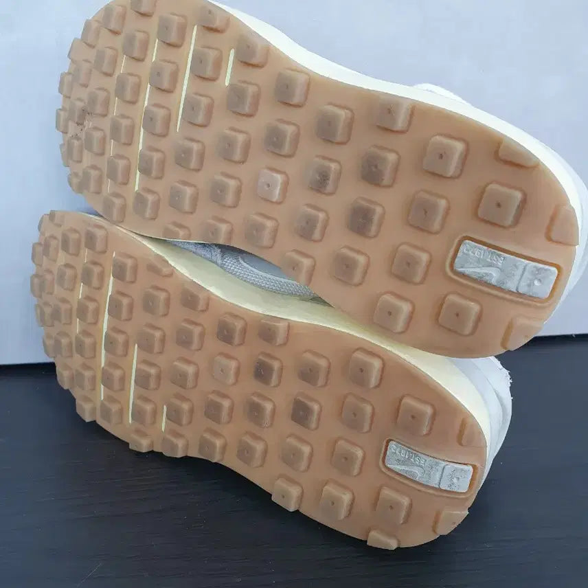 [BUNJANG] Nike Waffle Debut Vintage (235) / 나이키 와플 데뷔 빈티지 (235)