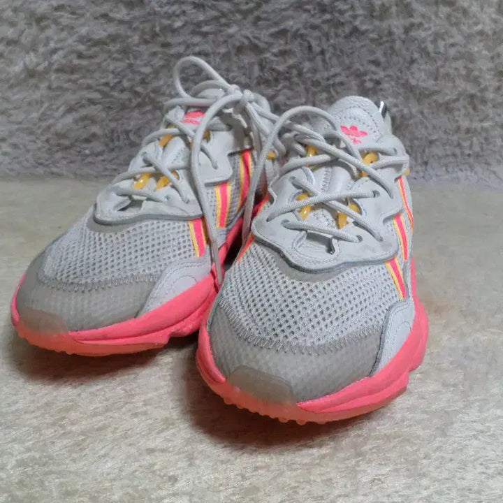 [BUNJANG] Adidas Ozweego Sneakers / 후루룩구제 245 아디다스 오즈위고 운동화 중고 신발