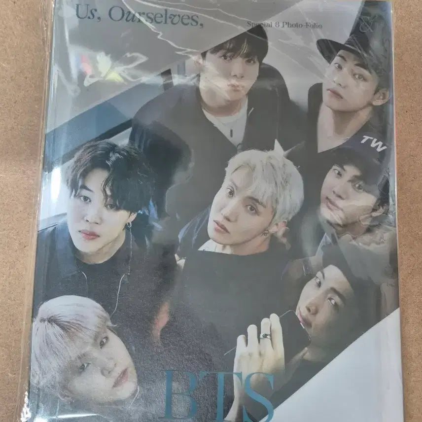 [BUNJANG] BTS Us, Ourselves Special Photo Portfolio Photobook / (미개봉)BTS Us,Ourselves 스페셜 포토폴리오 포토북 only