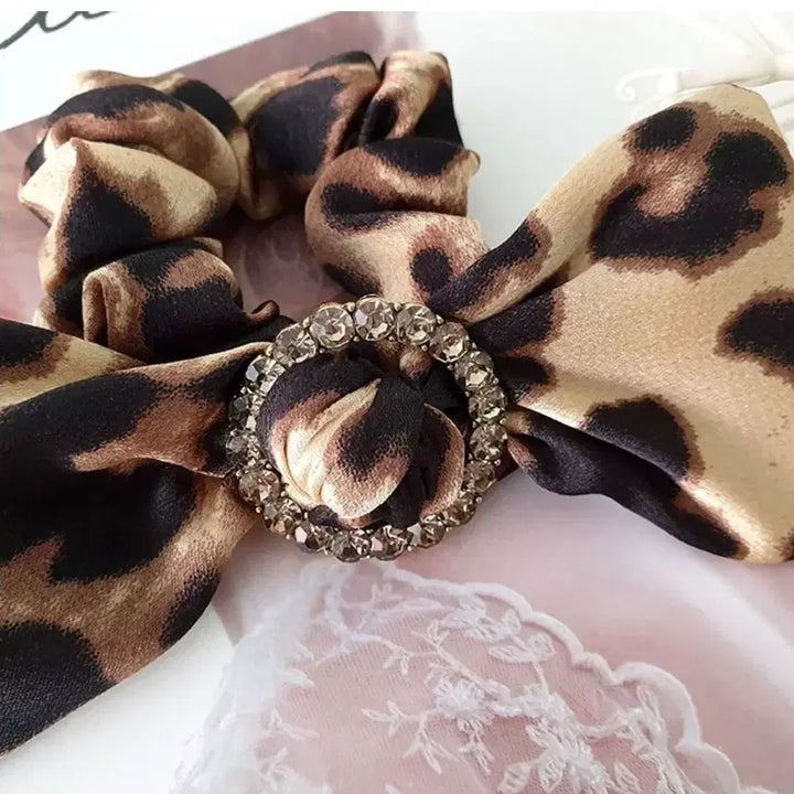 [BUNJANG] Leopard Print Ribbon Hair Scrunchie / 레오파드 리본 큐빅 헤어슈슈(새상품)