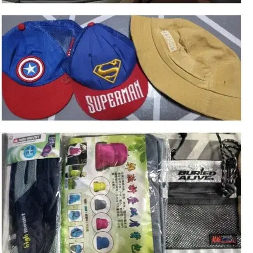 [BUNJANG] Assorted Soccer Shoes and Accessories Bundle / 7켤레 남자 축구화 운동화 장갑 가방 전부다 저렴하게 처분해요 ㅠㅠ