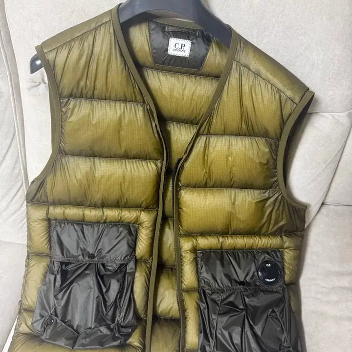 [BUNJANG] C.P. Company DD Shell Padded Vest / C.P. 컴퍼니 dd쉘 패딩 조끼