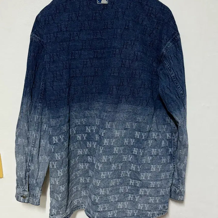 [BUNJANG] MLB NY Logo Gradient Shirt / MLB셔츠 (xxl)