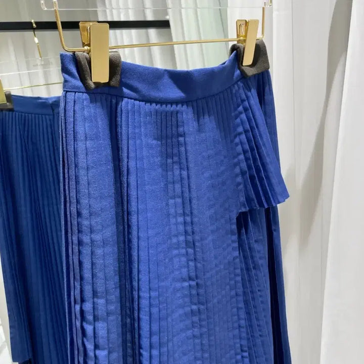 [BUNJANG] Rokh Pleated Cutting Skirt / rokh 컷팅 플리츠 스커트 36