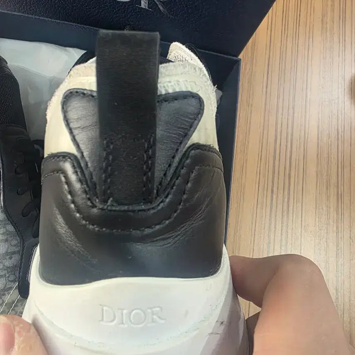 [BUNJANG] Dior B25 Runner Sneakers Black Suede / 디올 B25 러너 스니커즈 블랙 스웨이드 화이트 41.5 사이즈