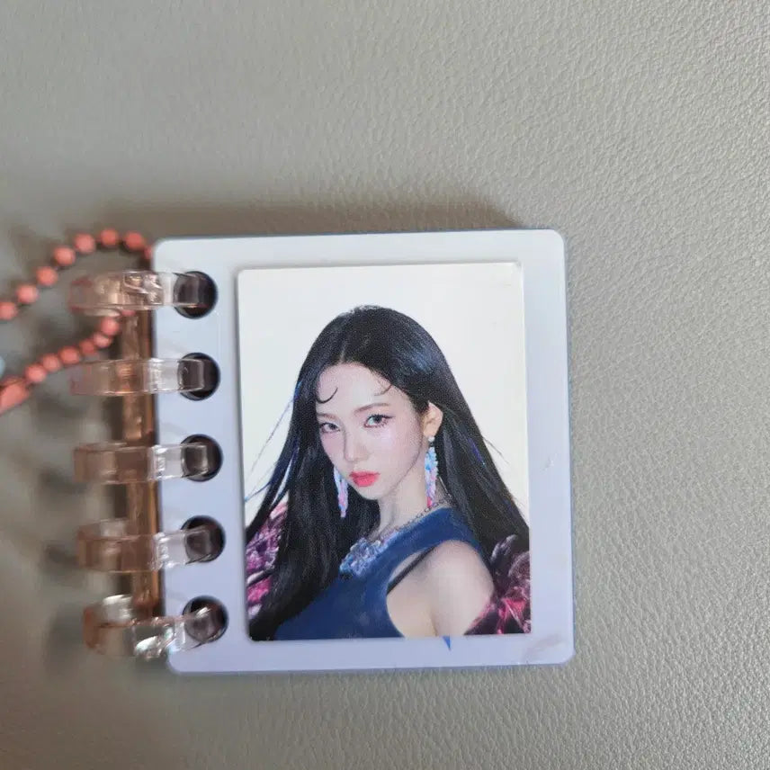 [BUNJANG] aespa Karina Armageddon Acrylic Photocard Holder MD / 에스파 카리나 아마겟돈 아크릴 홀더 MD 판매