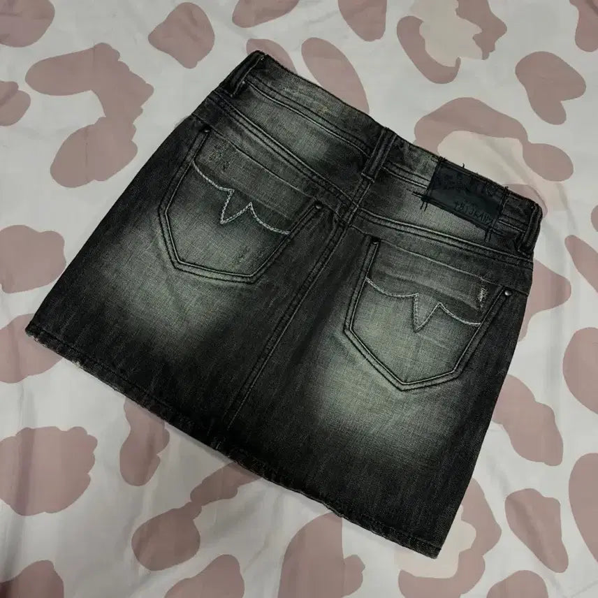[BUNJANG] Vintage Y2K Wash Distressed Grey Denim Skirt / 빈티지 펑투케 와투케 y2k 워싱 데미지 그레이 청지마