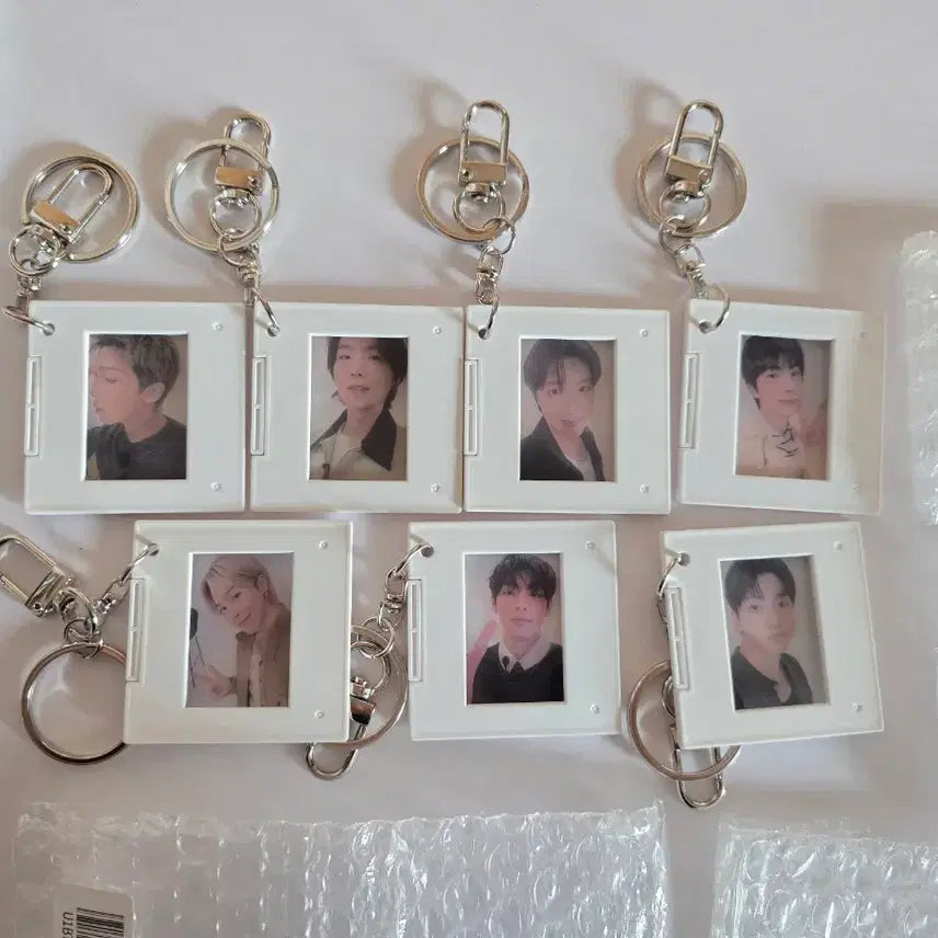 [BUNJANG] BTS Arirang Album POB Photocard &amp; Keyring Set / 방탄 아리랑 앨범 특전 위버스 포카 키링 남준 태형 지민 슈가 정국 호석