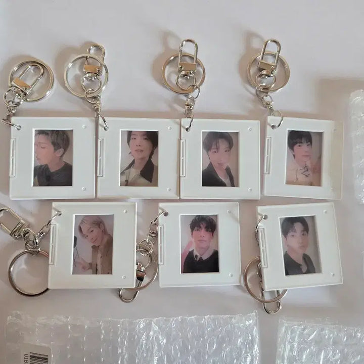 [BUNJANG] BTS Arirang Album POB Photocard &amp; Keyring Set / 방탄 아리랑 앨범 특전 위버스 포카 키링 남준 태형 지민 슈가 정국 호석