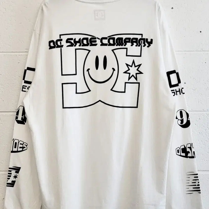 [BUNJANG] DC Shoes All Smiles Long Sleeve T-shirt / DC슈즈(DCShoes) 올스마일즈(All Smiles) 롱슬리브티셔츠