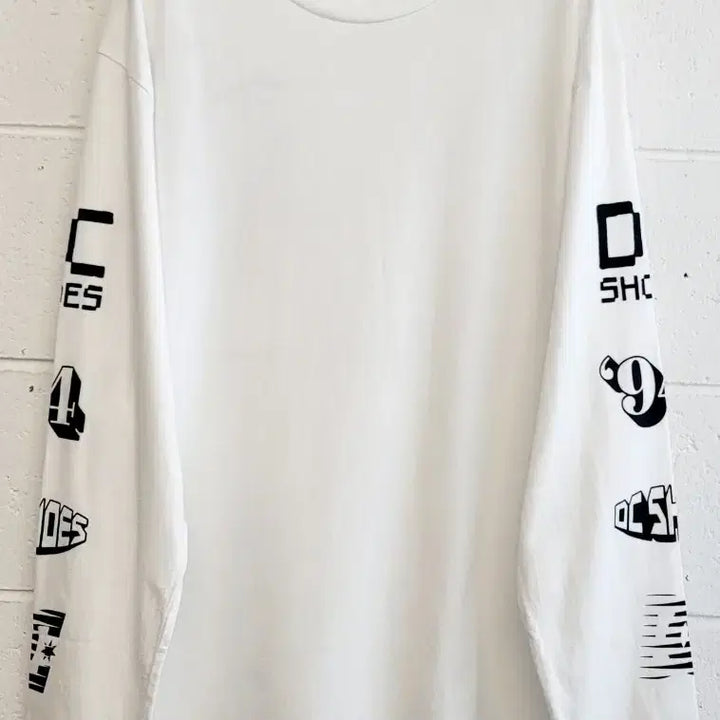 [BUNJANG] DC Shoes All Smiles Long Sleeve T-shirt / DC슈즈(DCShoes) 올스마일즈(All Smiles) 롱슬리브티셔츠