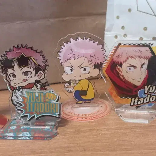 [BUNJANG] Itadori Yuji Acrylic Stand Bundle Set / 이타도리 유지 쿠지 피규어 아크릴스탠드 일괄