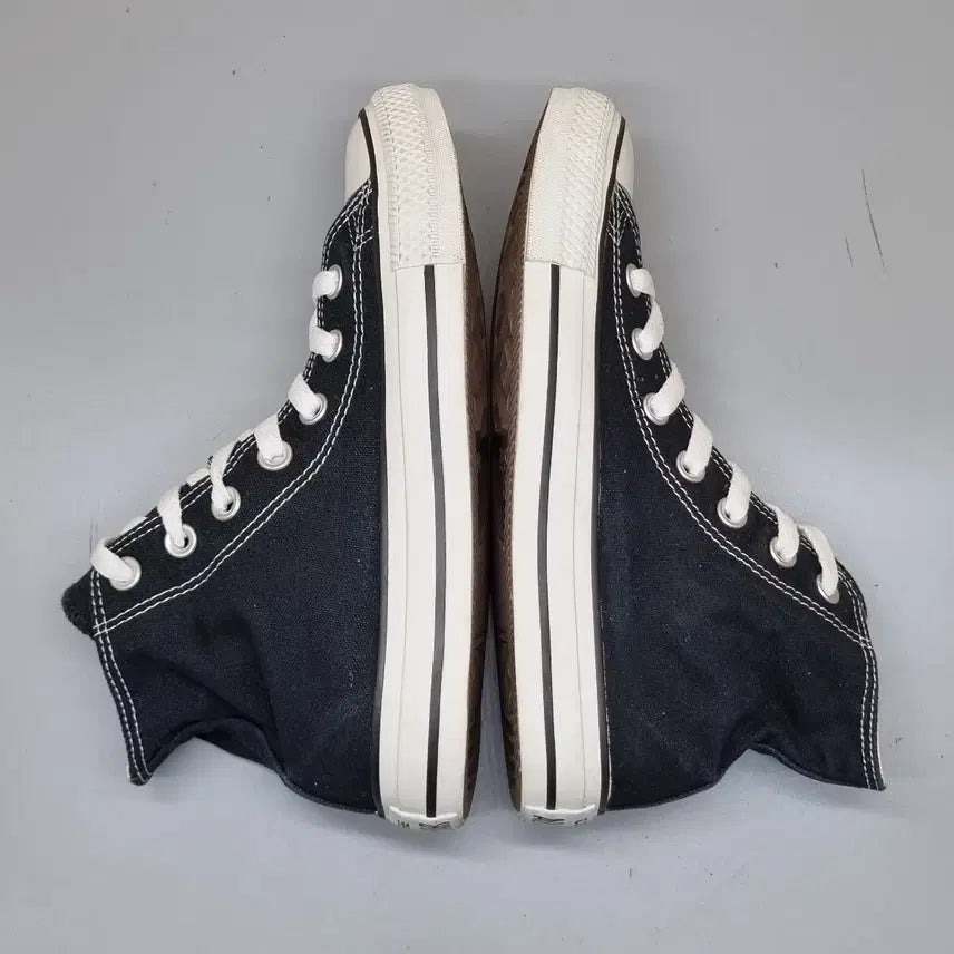 [BUNJANG] Converse Chuck Taylor Black High Top Sneakers / 컨버스 척테일러 블랙하이탑 230