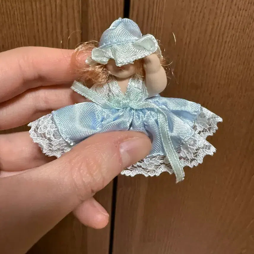[SOLD OUT] 빈티지 미니 아기 인형 블루 레이스 드레스