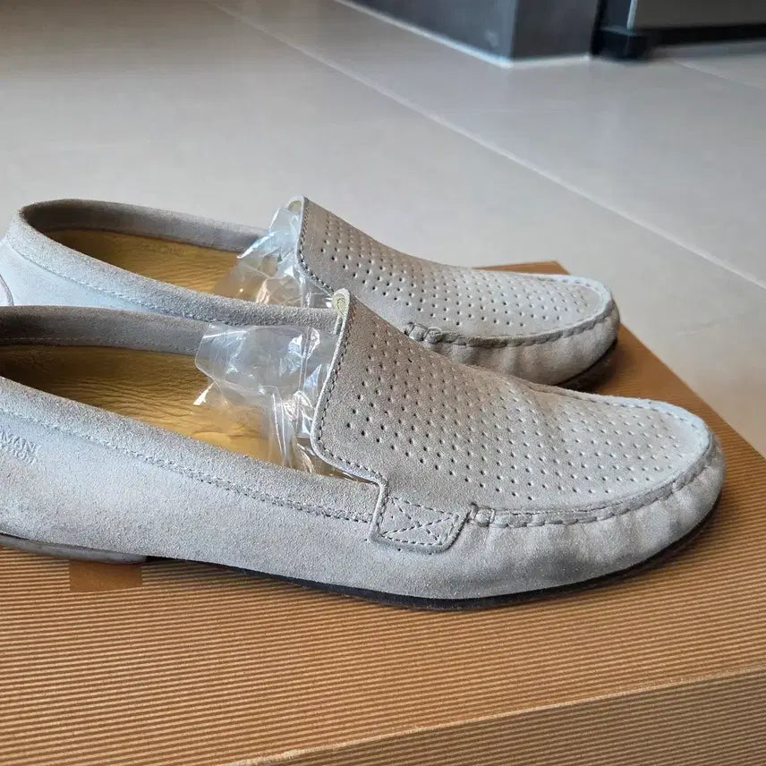[BUNJANG] Armani Collezioni Suede Punching Loafer / 아르마니 꼴레지오니 스웨이드 펀칭 로퍼