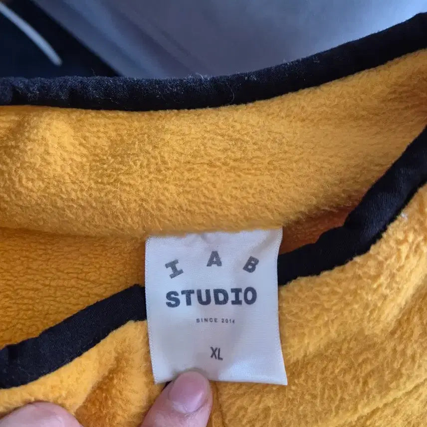 [BUNJANG] IAB Studio Yellow Fleece Half-Zip XL / IAB STUDIO 옐로우 플리스 하프집업 XL