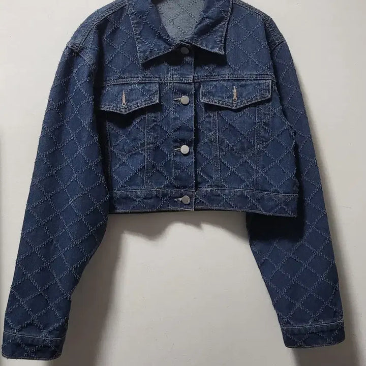 [BUNJANG] Diamond Quilted Denim Crop Jacket / 다이아 퀼팅 데님 크롭 자켓