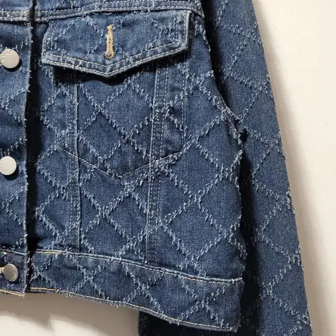 [BUNJANG] Diamond Quilted Denim Crop Jacket / 다이아 퀼팅 데님 크롭 자켓