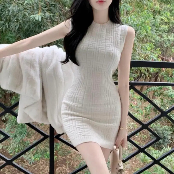 [BUNJANG] Imported U-neck Pattern Knit Mini Dress / (새상품) 수입의류 유넥 패턴 니트 짜임 민소매 미니원피스