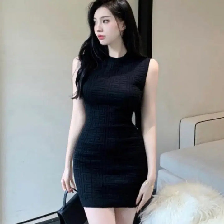 [BUNJANG] Imported U-neck Pattern Knit Mini Dress / (새상품) 수입의류 유넥 패턴 니트 짜임 민소매 미니원피스