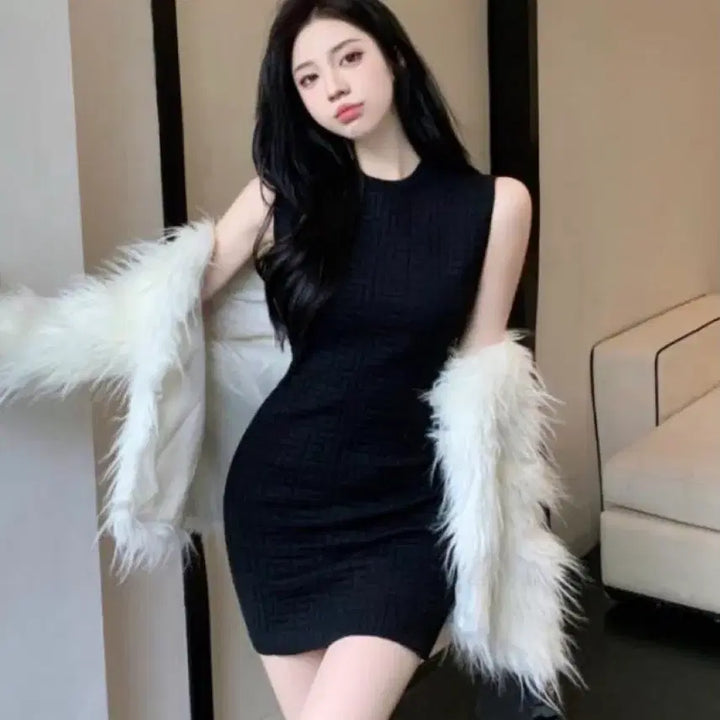 [BUNJANG] Imported U-neck Pattern Knit Mini Dress / (새상품) 수입의류 유넥 패턴 니트 짜임 민소매 미니원피스
