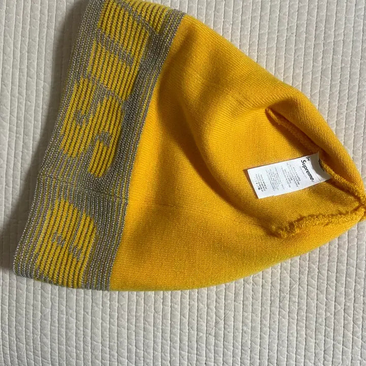 [BUNJANG] Supreme Reflective Jacquard Beanie Mustard / 슈프림 리플렉티브 자카드 비니 머스타드