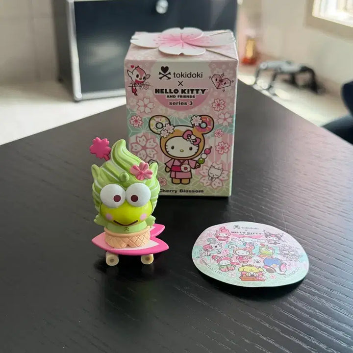 [BUNJANG] Tokidoki Sanrio Keroppi Figure / 토키도키 산리오 피규어 케로피