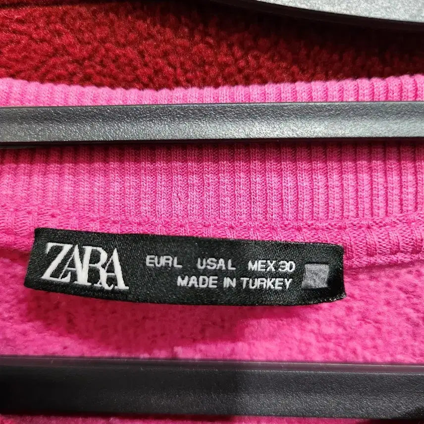 [BUNJANG] ZARA Brooklyn Pink Sweatshirt / 자라 핑크 브루클린 맨투맨 티셔츠