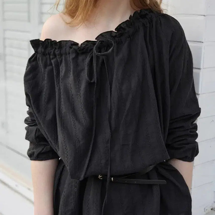 [BUNJANG] Letter From Moon Leaf One Shoulder Frill Blouse / 새상품) 레터프롬문 리프 원숄더 프릴 블라우스