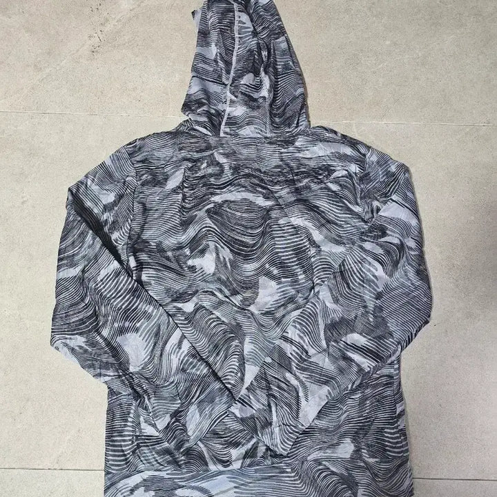 [BUNJANG] Adidas Wave Pattern Hoodie XL / 아디다스 물결 패턴 후드티 XL