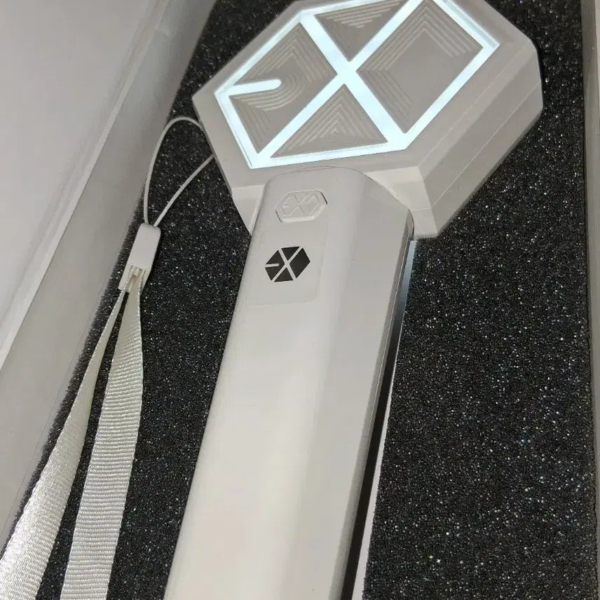 [BUNJANG] EXO Official Lightstick Ver. 2 / EXO 공식 응원봉 ver 2