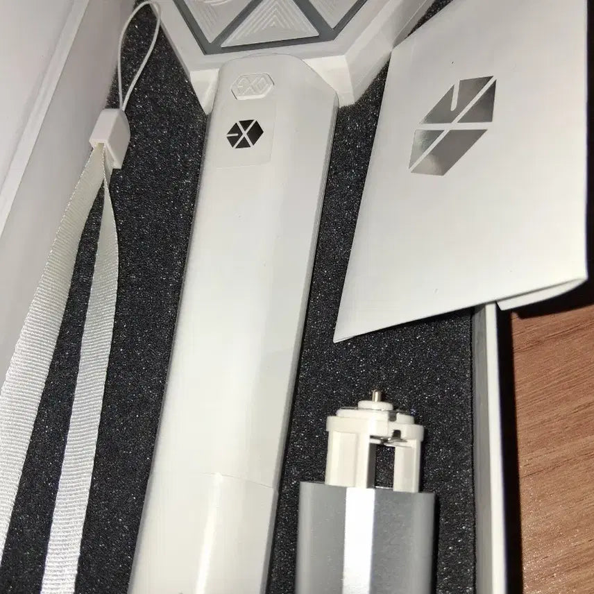 [BUNJANG] EXO Official Lightstick Ver. 2 / EXO 공식 응원봉 ver 2