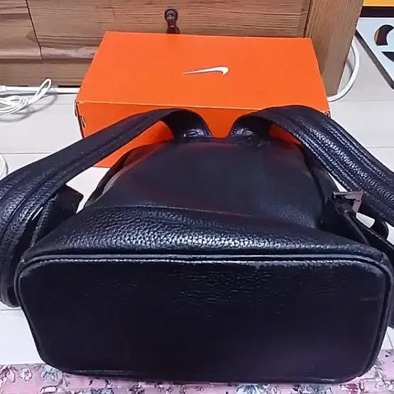 [BUNJANG] Metrocity Leather Backpack / 메트로시티 가죽 백팩