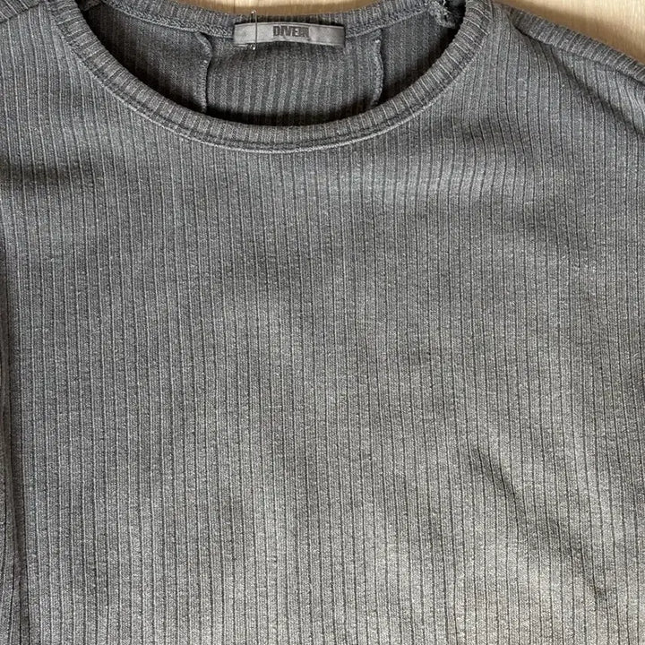 [BUNJANG] DIVE Gray Ribbed Crop Long Sleeve Top / DIVE 회색 골지 크롭 긴팔 티셔츠