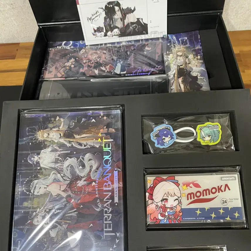 [BUNJANG] Arknights 6th Anniversary Illustration Book Set / 명일방주 6주년 팝업 일러스트북 세트 ( 엽서 포함 )