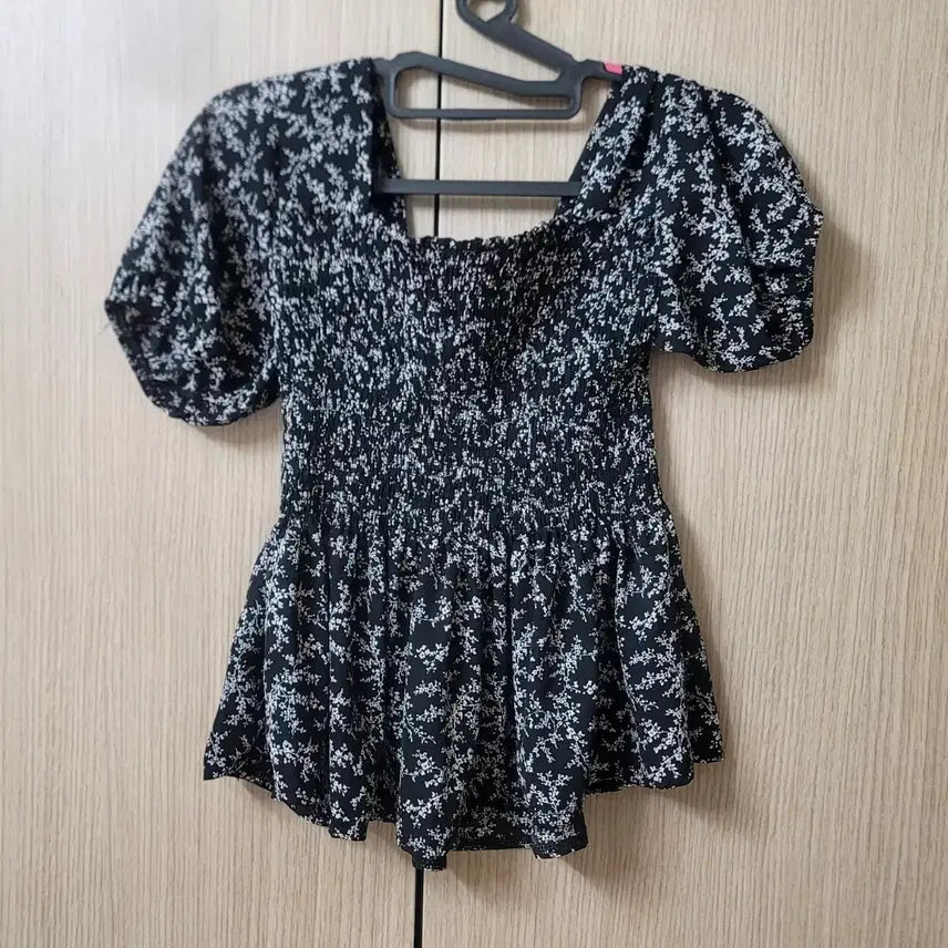 [BUNJANG] Blouse - Up to Size 66 - Unworn / 블라우스