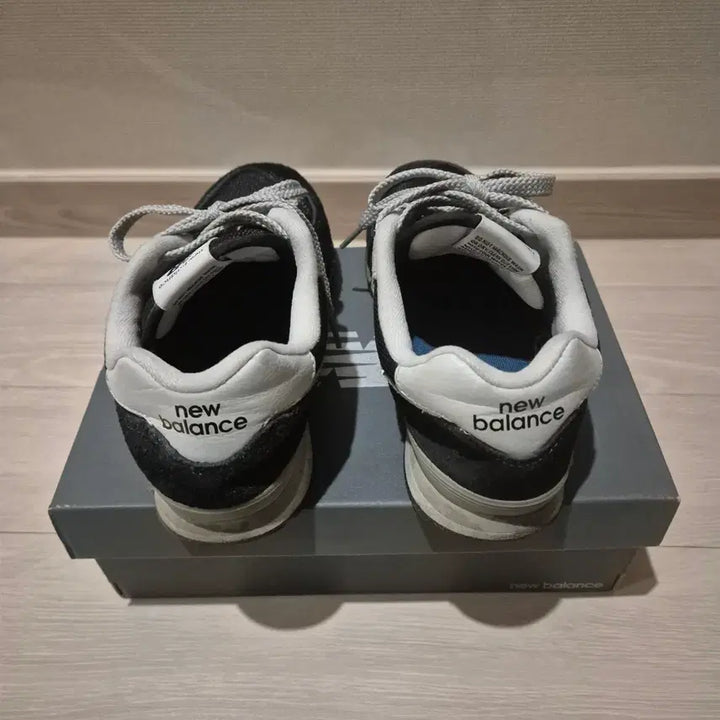 [BUNJANG] New Balance 574 Black Sneakers / 뉴발란스 574 블랙 220
