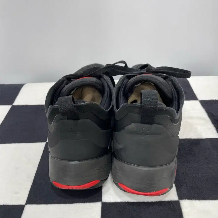 [BUNJANG] Nike Jordan Luka 1 PF Black University Red Sneakers / 205) 나이키 조던 루카1 PfF 블랙 유니버시티 레드 290mm