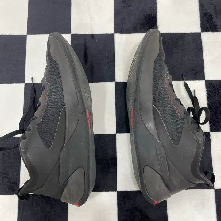 [BUNJANG] Nike Jordan Luka 1 PF Black University Red Sneakers / 205) 나이키 조던 루카1 PfF 블랙 유니버시티 레드 290mm