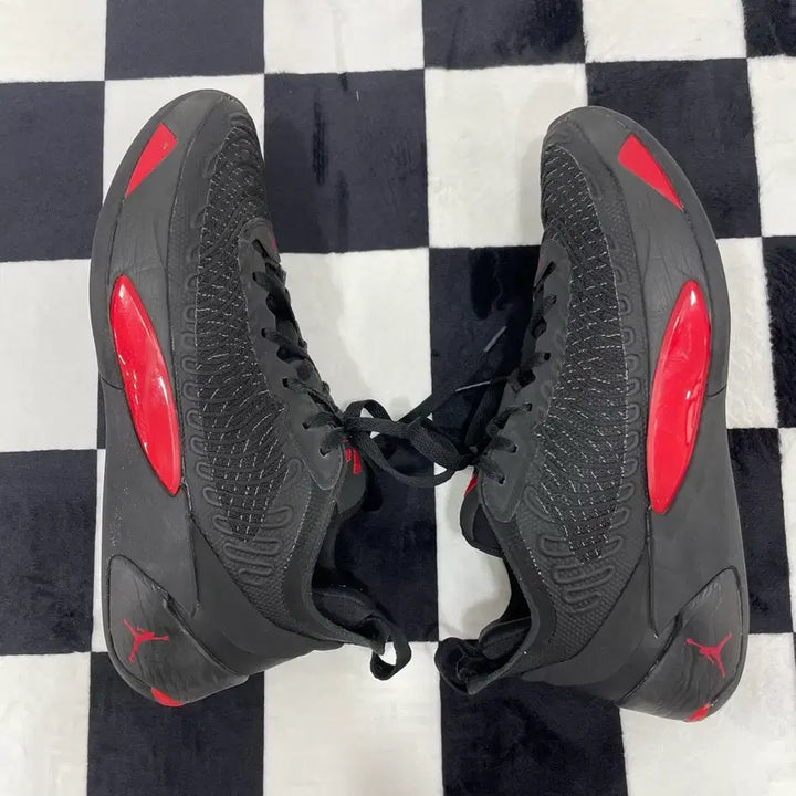 [BUNJANG] Nike Jordan Luka 1 PF Black University Red Sneakers / 205) 나이키 조던 루카1 PfF 블랙 유니버시티 레드 290mm