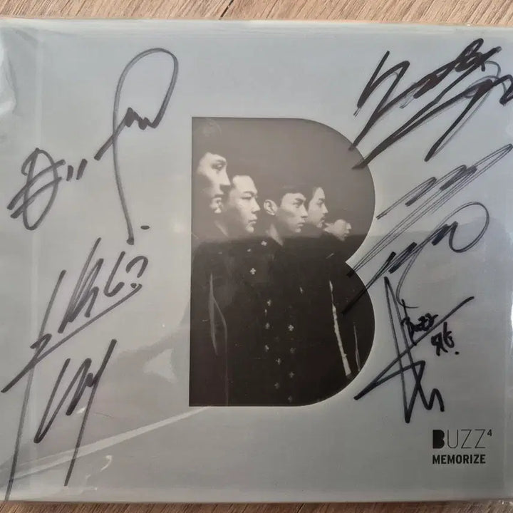 [BUNJANG] Buzz 4th Album Signed by Min Kyung Hoon / 버즈 BUZZ 4집 친필싸인 민경훈