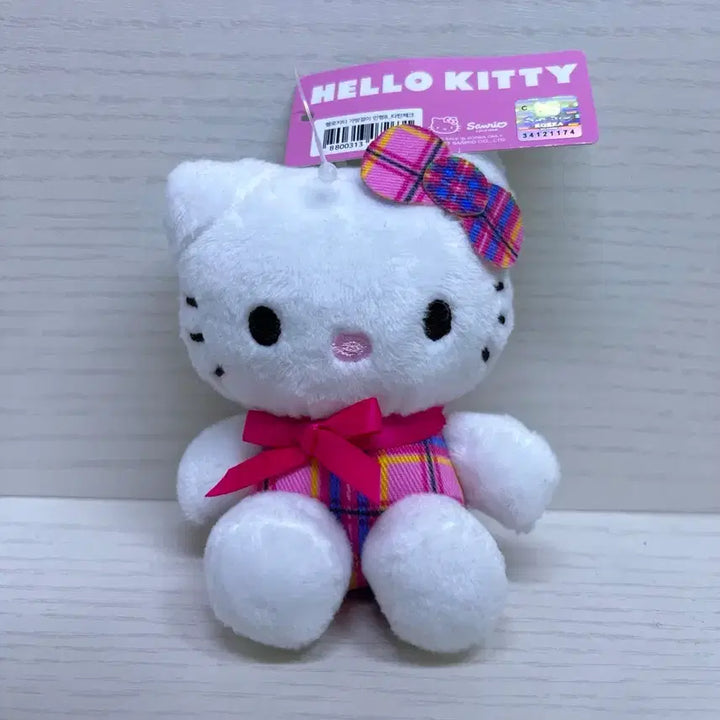 [BUNJANG] Hello Kitty Tartan Check Keychain / 정품)) 헬로키티 타탄체크 인형 키링