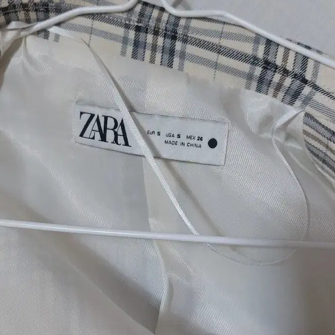 [BUNJANG] Zara Cropped Jacket / 자라 크롭 자켓