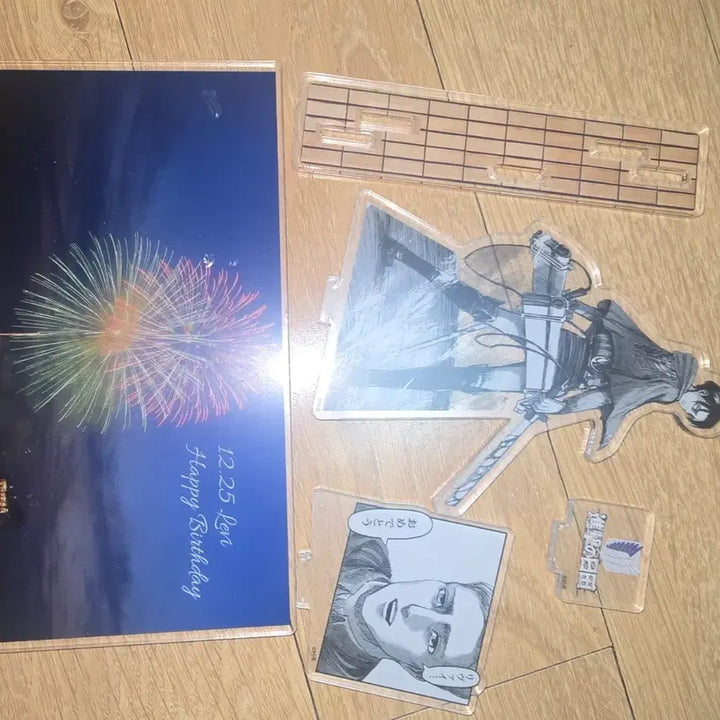 [BUNJANG] Attack on Titan Levi Acrylic Stand Limited Edition / 진격의 거인 리바이 아크릴 스탠드 히타한정