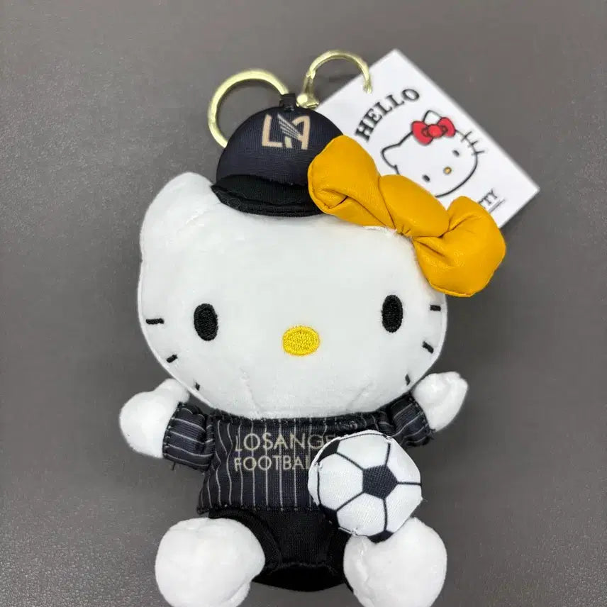 [BUNJANG] Hello Kitty LAFC Soccer Keyring Doll 14cm / (미사용) 헬로키티 LAFC 축구 키링 인형 14cm