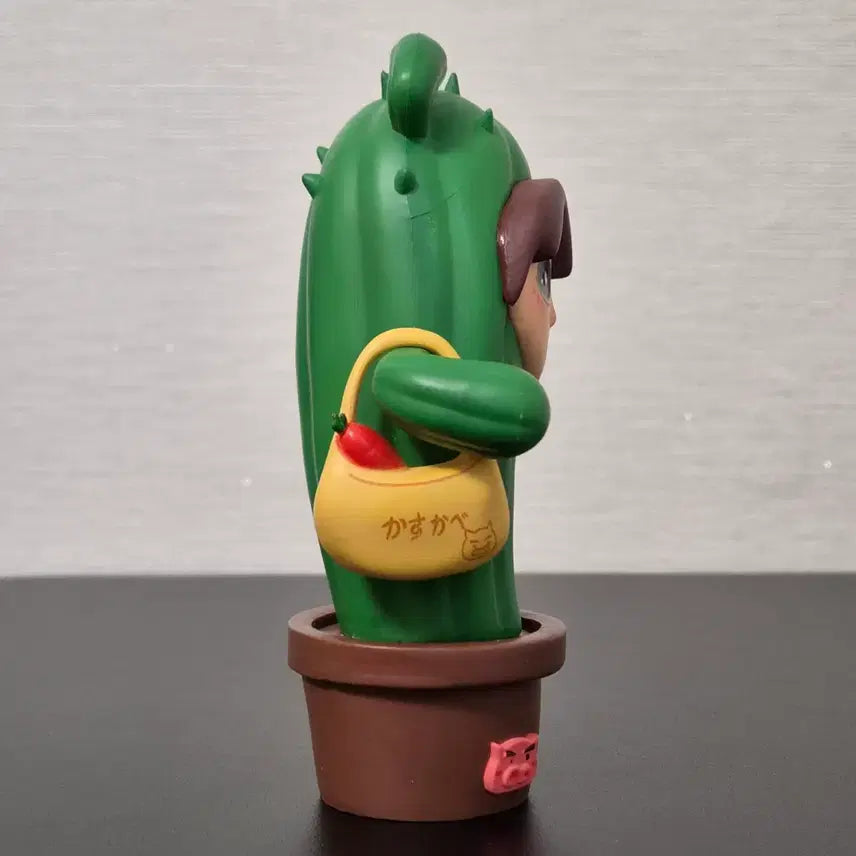 [BUNJANG] Crayon Shin-chan Misae Figure with Cactus / 14cm 짱구 피규어 선인장 짱구 엄마 봉미선