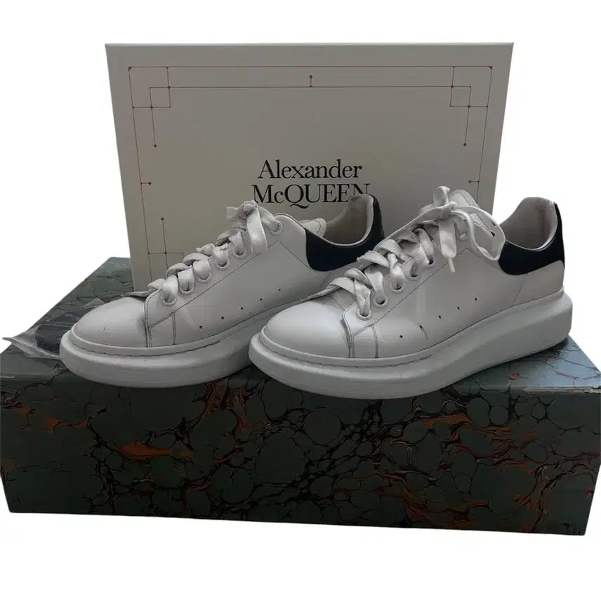 [BUNJANG] Alexander McQueen Oversized Sneakers / 알렉산더맥퀸오버솔 42.5