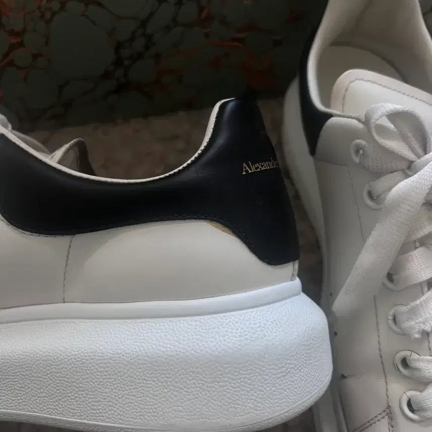 [BUNJANG] Alexander McQueen Oversized Sneakers / 알렉산더맥퀸오버솔 42.5