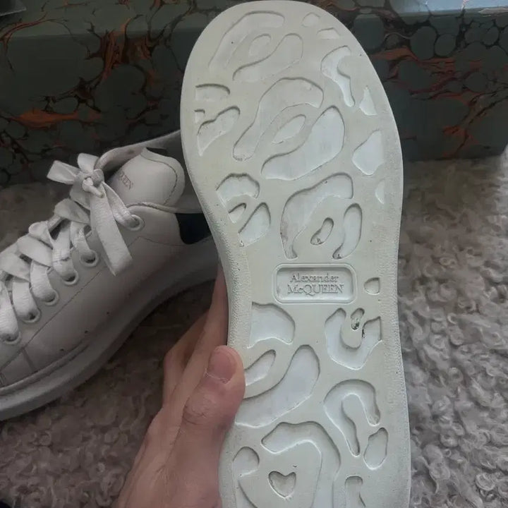 [BUNJANG] Alexander McQueen Oversized Sneakers / 알렉산더맥퀸오버솔 42.5