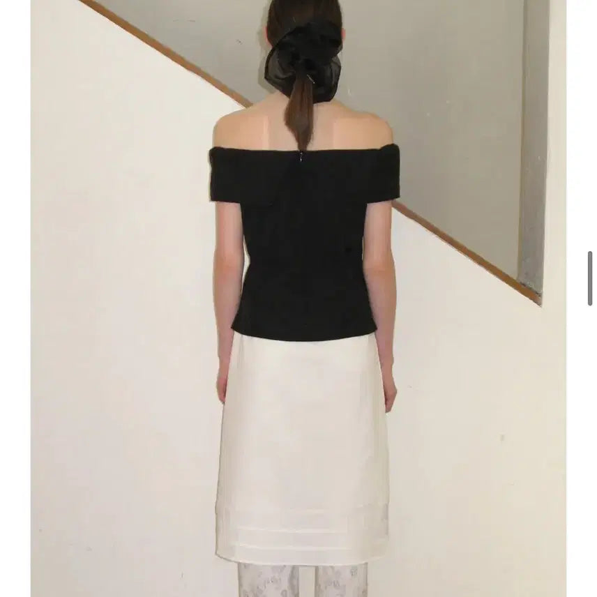 [BUNJANG] 시눈 off shoulder pintuck blouse black / 시눈 off shoulder pintuck blouse black